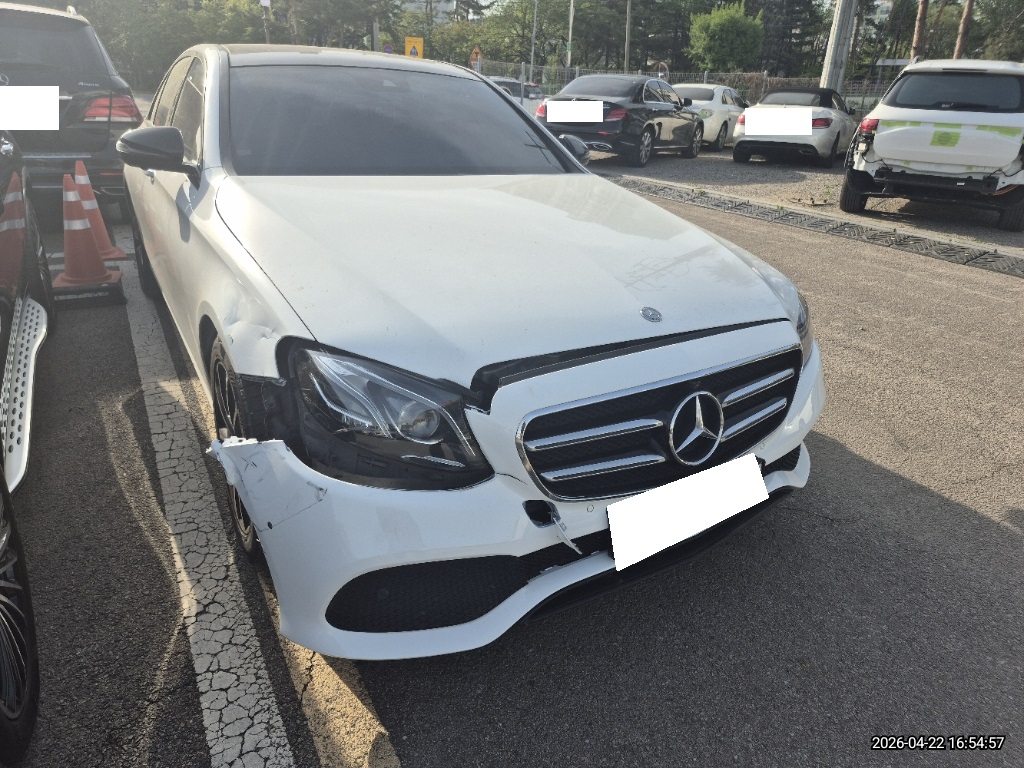 [Reserved]2017 Benz E-Class W213 E300 Avantgarde (043721) pre-producted