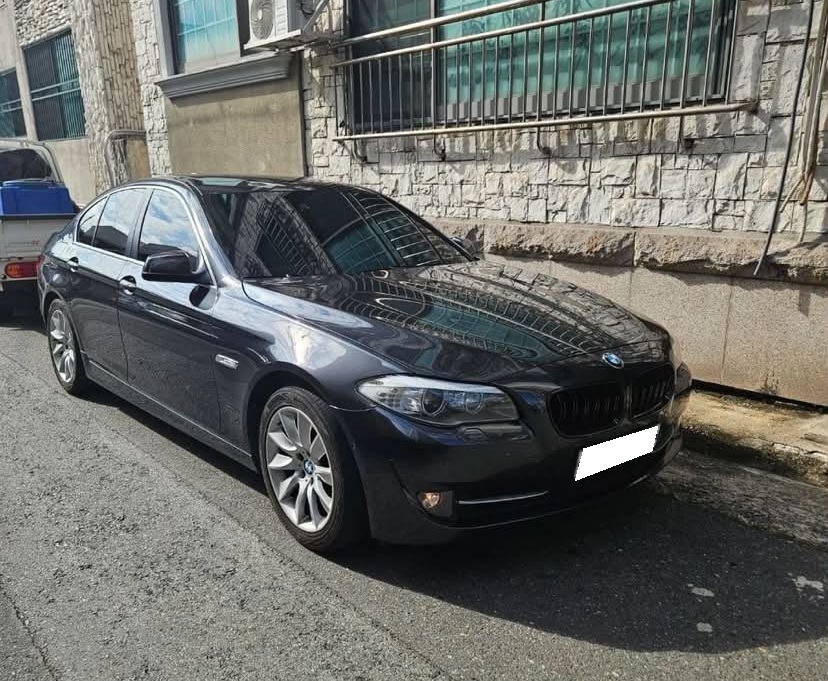 2013 BMW 5 Series (F10) 528i xDrive (X38368) pre-producted