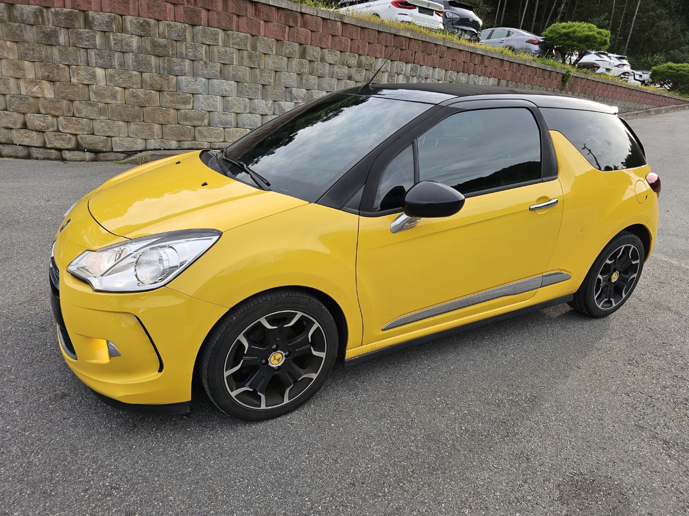 2016 Citroen DS3 Cabrio 1.6 E-HDI So Chic (S/N: 500435)