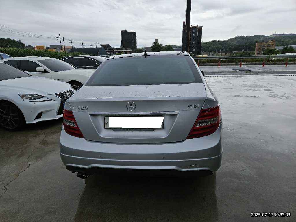 2012 Benz C-Class W204 C220 CDI Avantgarde (593865) pre-producted