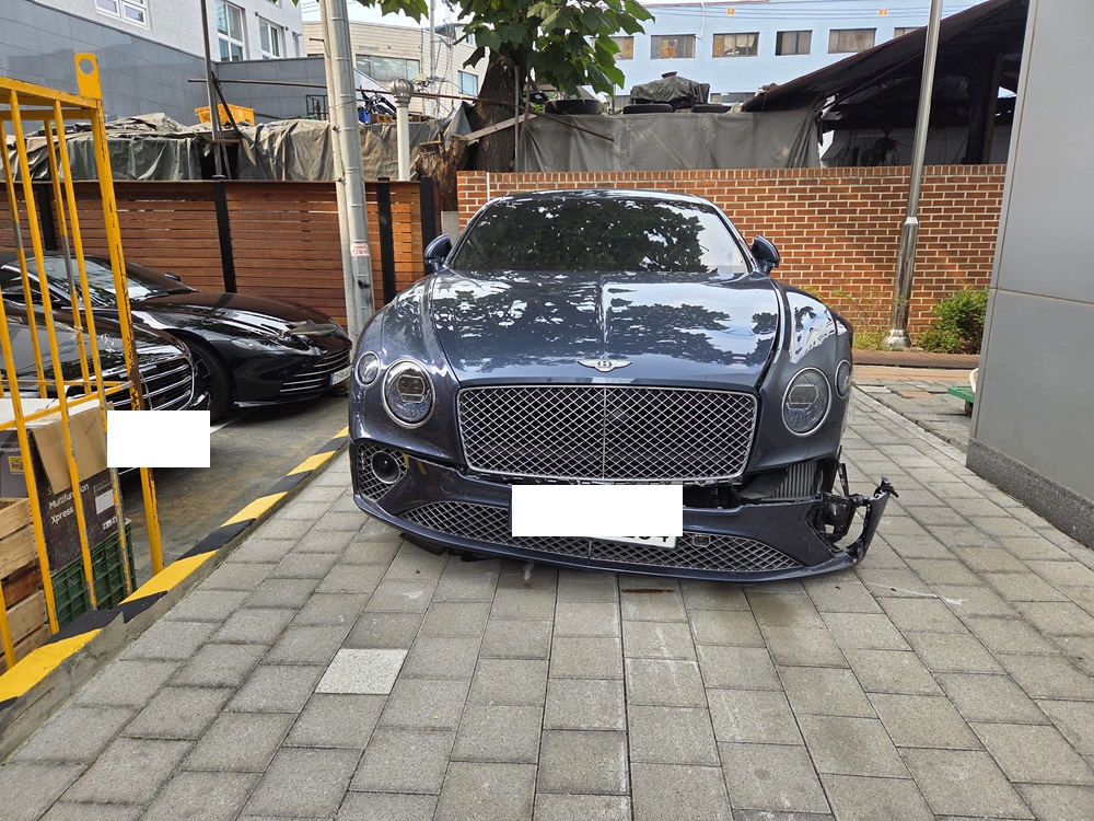 [Auction] 2023 Bentley Continental GT 3rd Gen 4.0 V8(012108) pre-producted