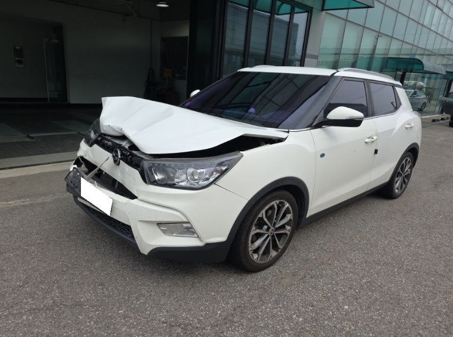 2016 Tivoli Diesel 2WD 1.6 LX (137085) pre-producted