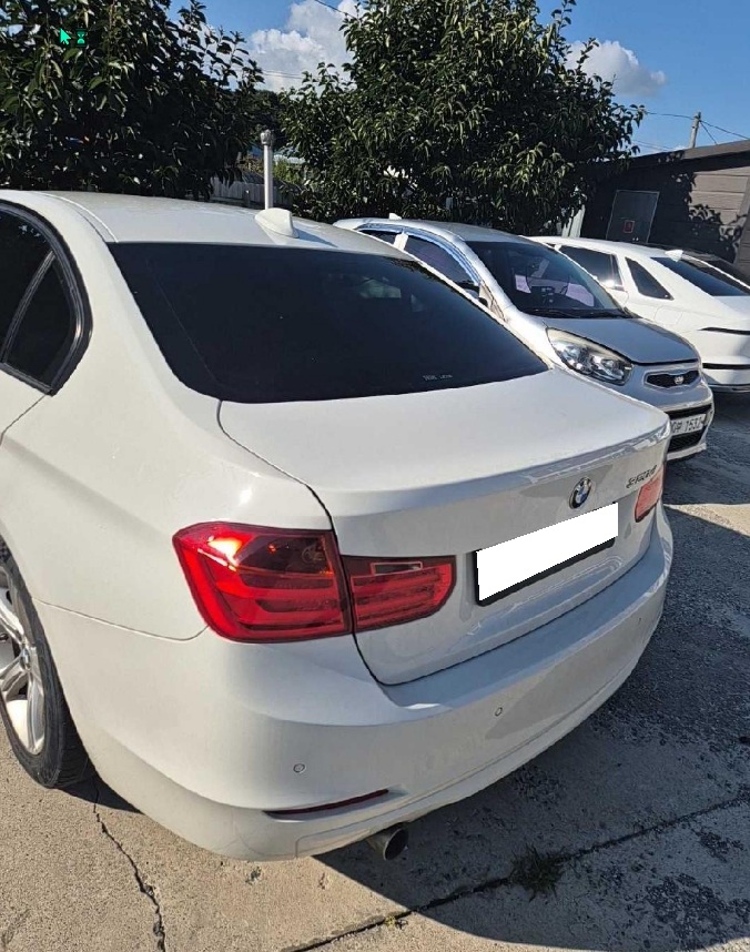 2015 BMW 3 Series (F30) 320d (277030) pre-producted