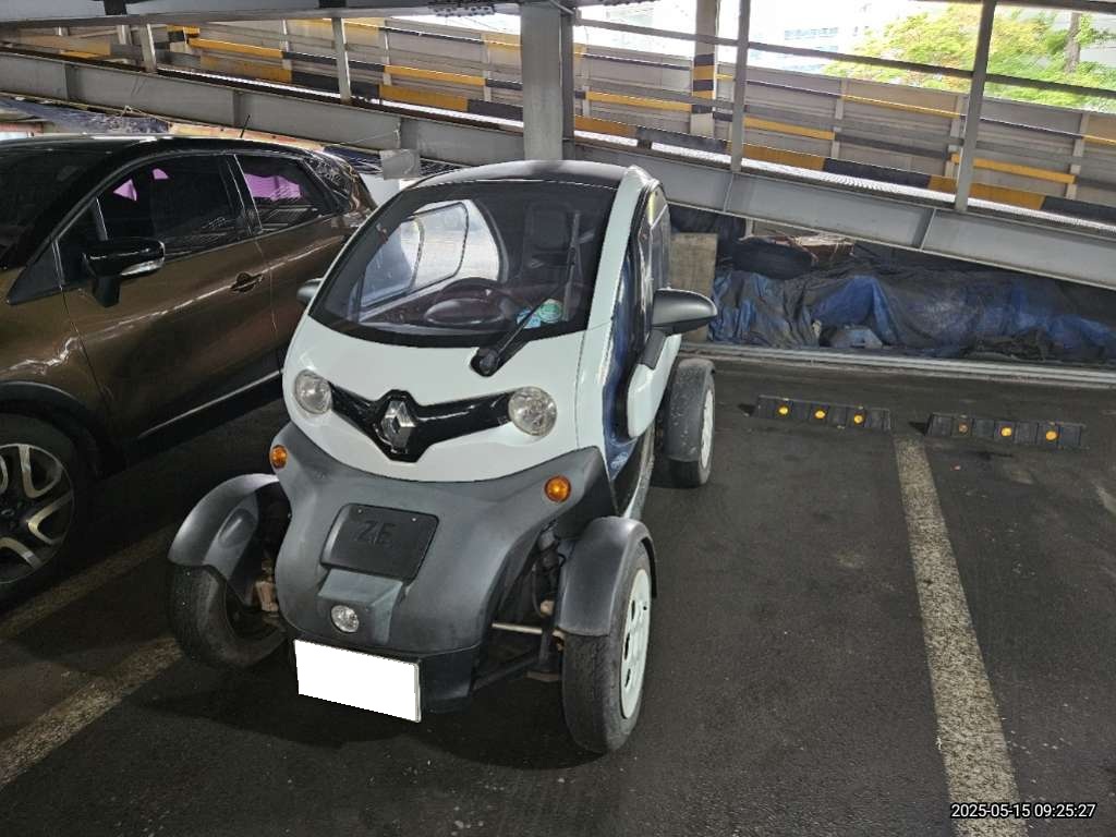 2020 TWIZY EV INTENS (KNMJ2Z2ZMLP001117) pre-producted
