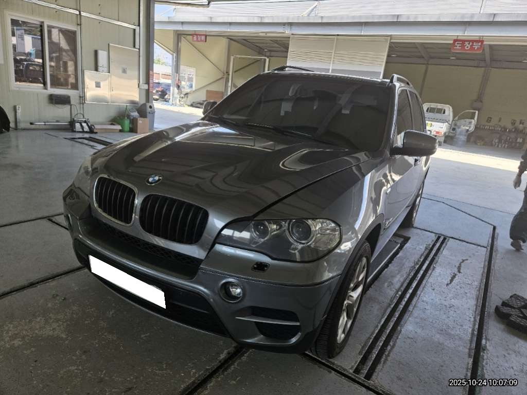 2013 BMW X5 (E70) xDrive 30d (843866) pre-producted