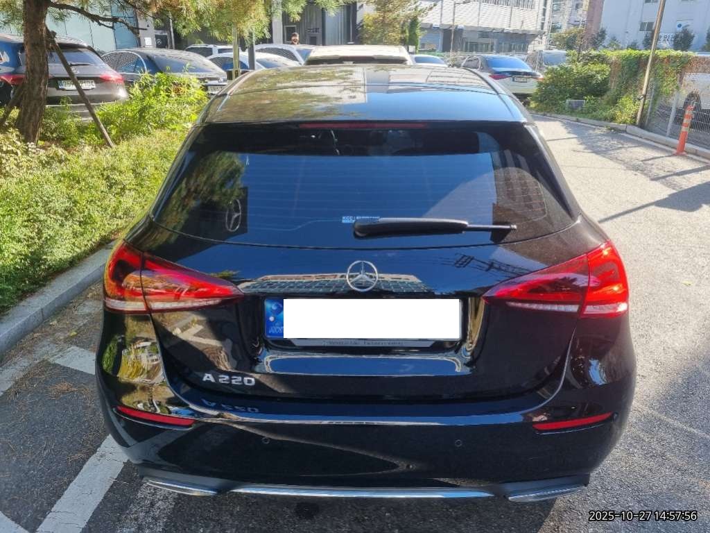 2023 Benz A-Class W177 A220 hatchback (400404) pre-producted