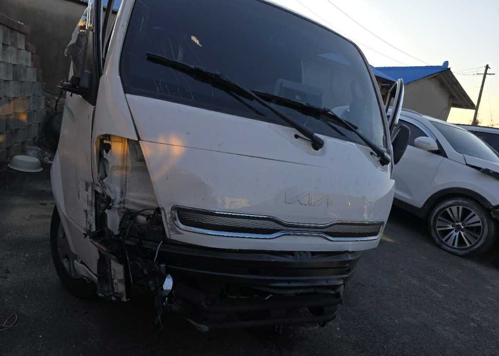 2022 Bongo 3 (EV) 1.0 ton King Cab 2WD GLS (017030) pre-producted