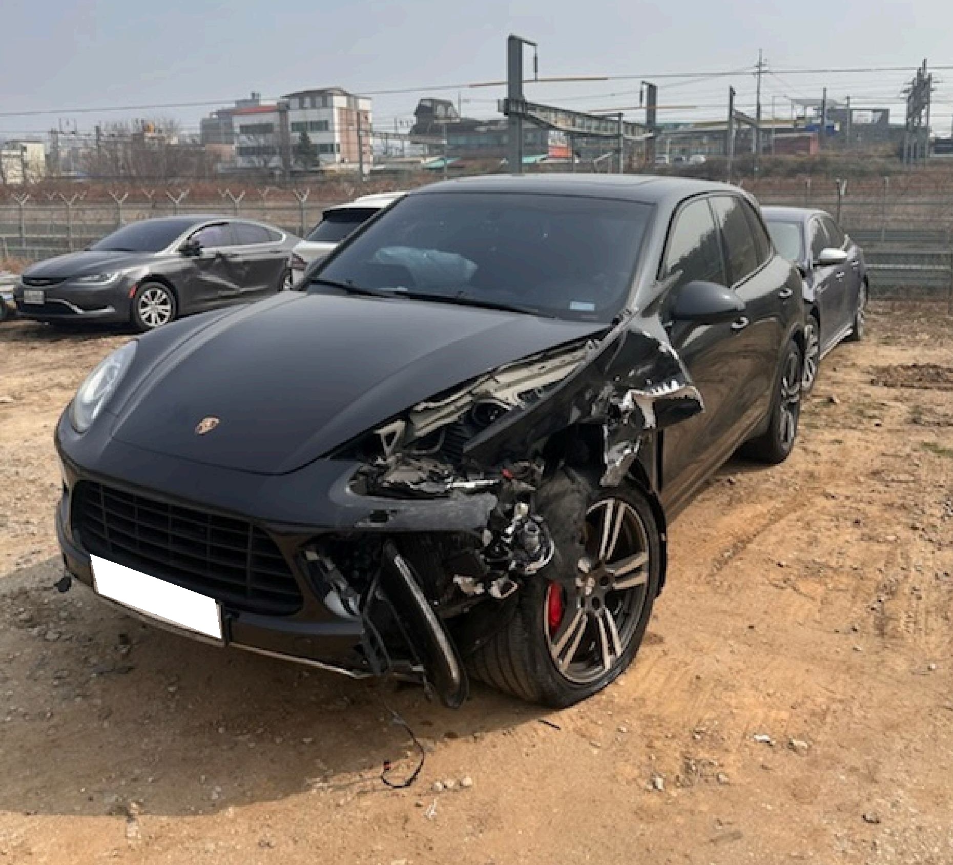 2012 Porsche New Cayenne 4.8 Turbo (A82896) pre-producted