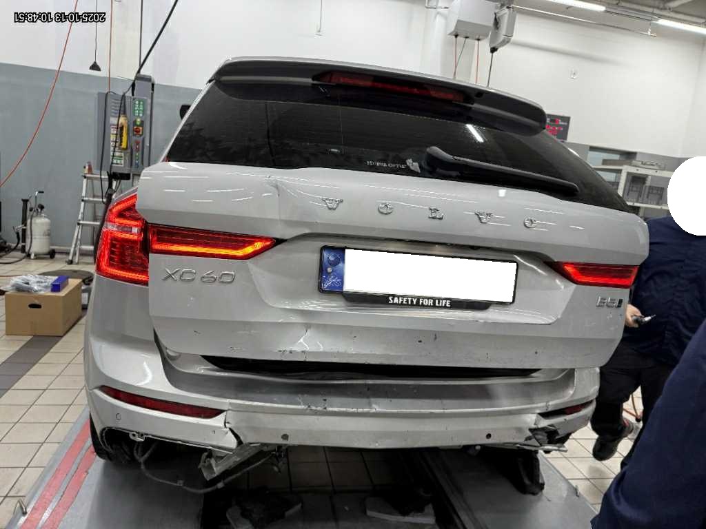 2024 Volvo XC60 (2nd gen) B5 AWD Ultimate Bright (752361) pre-producted