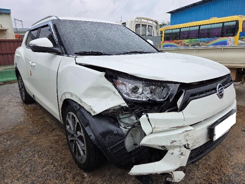 2017 Tivoli Gasoline 2WD 1.6 LX (173601) pre-producted
